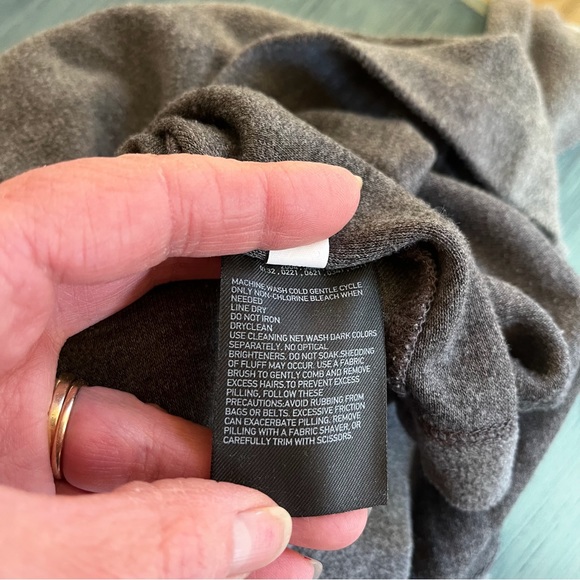 Heattech soft charcoal turtleneck - Picture 6 of 6